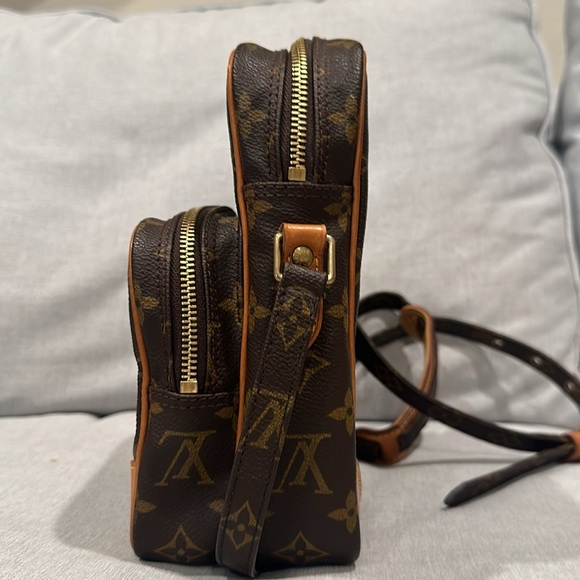 VINTAGE LV DUNABE IN EUC no callouts no peeling honey color - Picture 6 of 10